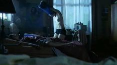 Голая грудь Пайпер Перабо в фильме «Вас не догонят» фото #7