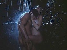 Голая Пандора Пикс в фильме «Победить или умереть» фото #4