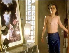 Голая Паркер Поузи в фильме «Несчастья Маргарет» фото #1