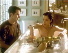 Голая Паркер Поузи в фильме «Несчастья Маргарет» фото #5