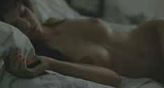 Полностью голая Пас де ла Уэрта в фильме «Предел контроля» фото #16