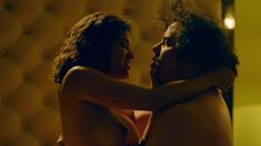 Голая Паулина Гайтан в сериале «Нарко» фото #2