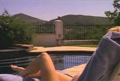 Голая Пегги Трентини в сериале «Эротические признания» фото #4