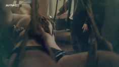 Голая Пенелоп Левек в сериале «Ксанаду» фото #14