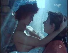 Голая Пенелопа Крус в сериале «Розовая серия» фото #3