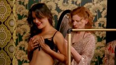 Голая Пета Сержант в сериале «Наслаждение» фото #50