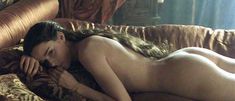 Сексуальная Пилар Лопес де Айяла снялась голой в фильме «Безумие любви» фото #2