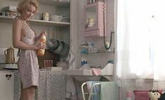 Голая Полин Лафон в фильме «Цыпленок под уксусом» фото #8