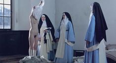 Голая Полин Этьен в фильме «Монахиня» фото #2