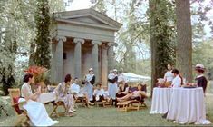 Голая Полли Уокер в фильме «8 1.2 женщин» фото #2