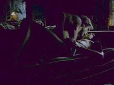 Голая Полли Шеннон в фильме «Соседка» фото #5