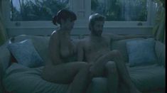 Голая Поллианна МакИнтош в фильме «Тайна разума» фото #1