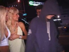 Пэрис Хилтон засветила грудь на Celebrity News Reels Best of Paris фото #8