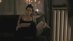 Голая Райли Кио в сериале «Девушка по вызову» фото #3