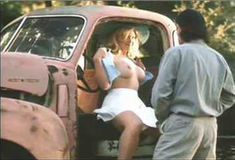 Голая Райнер Грант в фильме «Не такие, как мы» фото #1