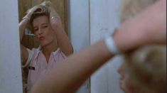 Голая Ребекка Вуд в фильме «Пятница 13-е – Часть 5. Новое начало» фото #1