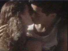 Голая Ребекка Гэйхарт в фильме «Исчезающий сын» фото #1