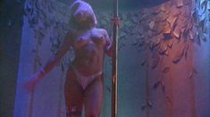 Голая Рена Риффел в фильме «Стриптиз» фото #5