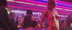 Голая Рена Риффел в фильме «Шоугелз» фото #4