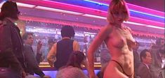 Голая Рена Риффел в фильме «Шоугелз» фото #12