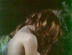 Голая грудь Рене Бонд в фильме Fugitive Girls фото #9