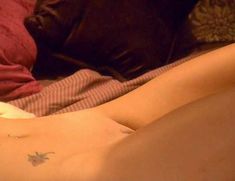 Голая Рени Ри в фильме «Запретный плод» фото #1