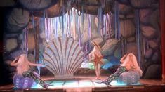 Голая Розалинд Халстэд в фильме «Миссис Хендерсон представляет» фото #3