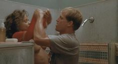 Голая Рози Перес в фильме «Белые люди не умеют прыгать» фото #2