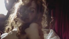 Голая Ромола Гарай в сериале «Багровый лепесток и белый» фото #7