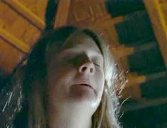 Голая Ромола Гарай в сериале «Удивительное путешествие Мэри Брайант» фото #2