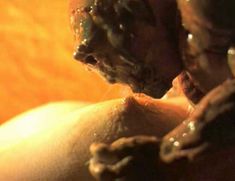 Голая Ронда Гриффин в фильме «Уроды» фото #4