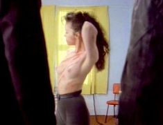 Голая Ронда Грэй в фильме «Дробовик» фото #2