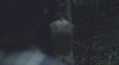 Голая Роуз Лесли в фильме «Медовый месяц» фото #8