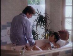 Голая Рошелль Суонсон в фильме «Тайные игры 3» фото #34