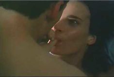 Голая Рэйчел Гриффитс в фильме «Дети революции» фото #3