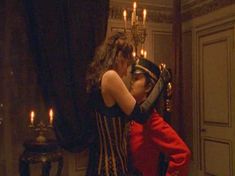 Голая Рэйчел Стирлинг в сериале «Бархатные ножки» фото #10