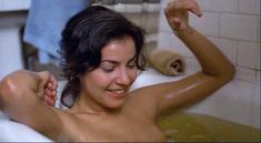 Голый сосок Рэйчел Тикотин в фильме «Форт Апач, Бронкс» фото #2