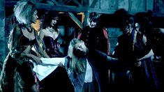 Голая Саймон Петрич в фильме «Трансильмания» фото #2