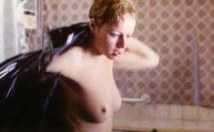 Голая Саманта Мортон в фильме «Внутри себя» фото #12