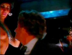 Голая Саманта Фокс в фильме «Древнейшая профессия» фото #3