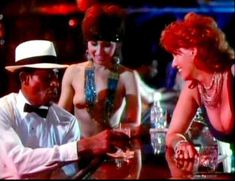 Голая Саманта Фокс в фильме «Древнейшая профессия» фото #7