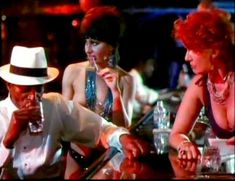 Голая Саманта Фокс в фильме «Древнейшая профессия» фото #8