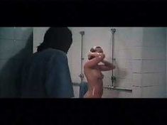 Голая Саманта Янус в фильме «Полный вперед» фото #3