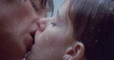 Голая Сандра Билл в фильме «Ночь в раю» фото #2