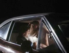 Голая Сара Джеймс в фильме «Глава Семейства» фото #1