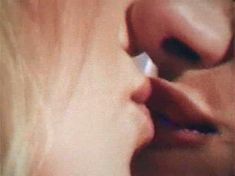 Голая Сара Джеймс в фильме «Ключ к сексу» фото #22