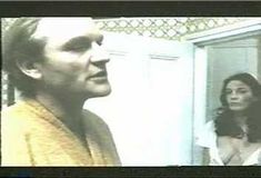 Сара Дуглас оголила грудь и попу в фильме The Brute фото #5