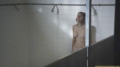 Голая Сара Малакул Лэйн в фильме «Малолетка» фото #26