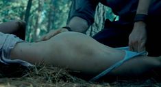 Голая Сара Пэкстон в фильме «Последний дом слева» фото #1