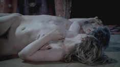 Голая грудь Сары Форестье в фильме «Мои занятия борьбой» фото #32